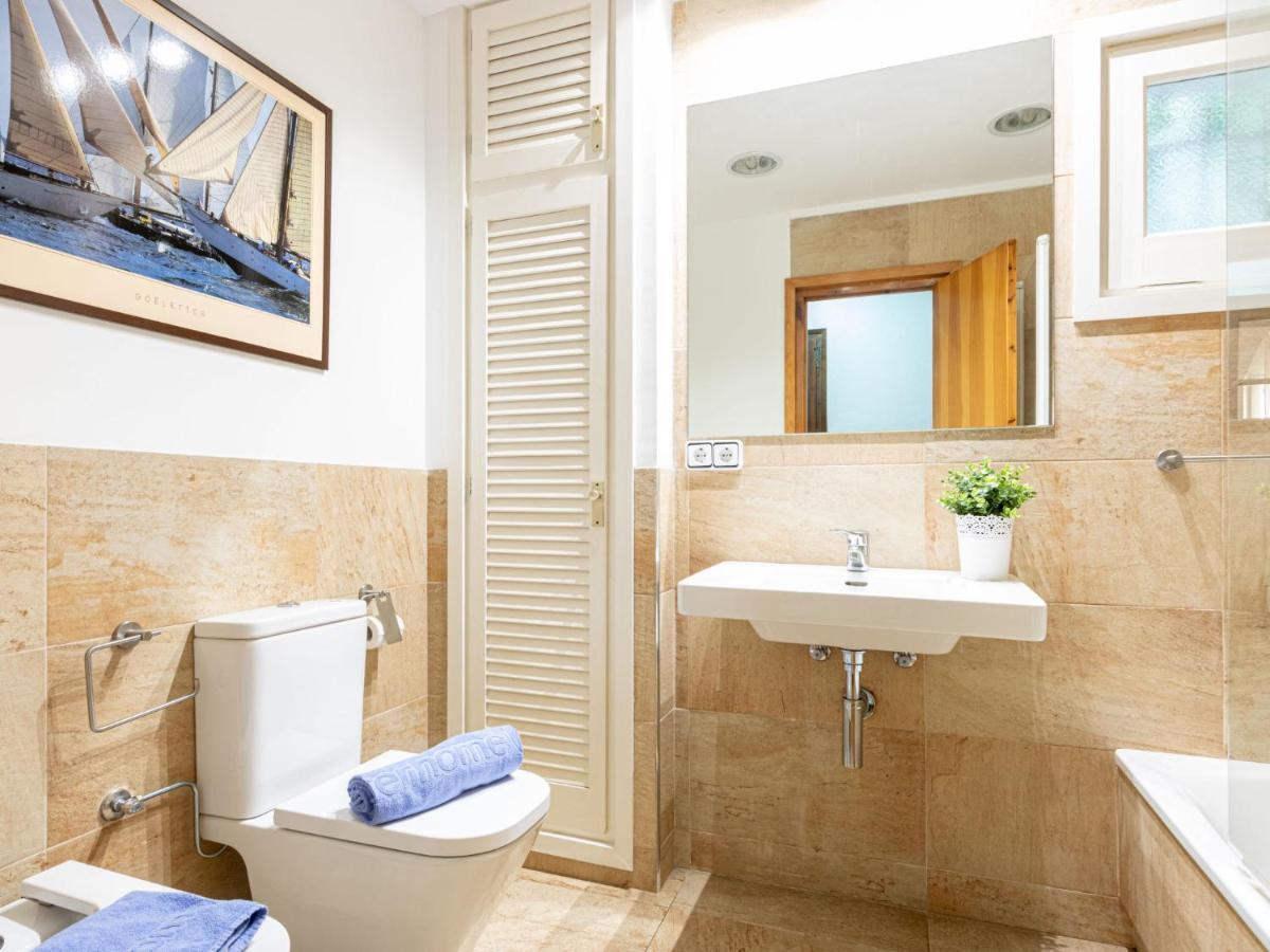 Joan Sarda By Interhome * Roses